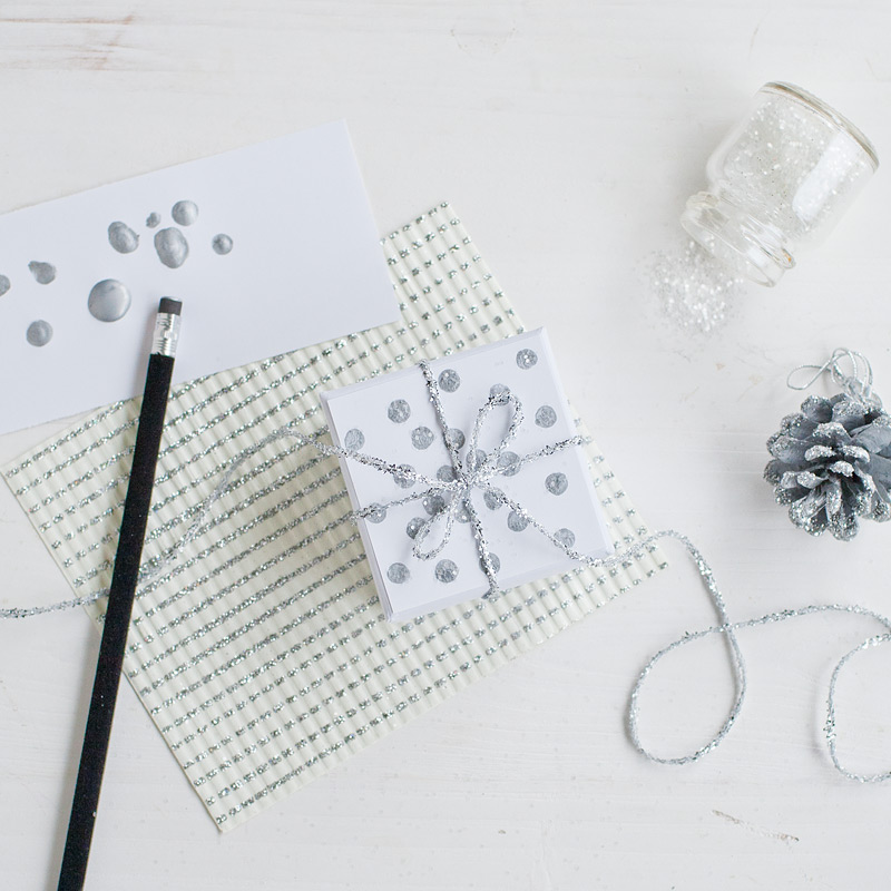 winter glitter dots gift wrap // #anastasiamariecards