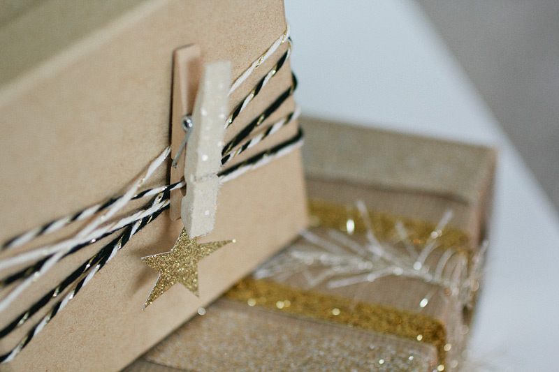 gift wrap: golden star via Anastasia Marie