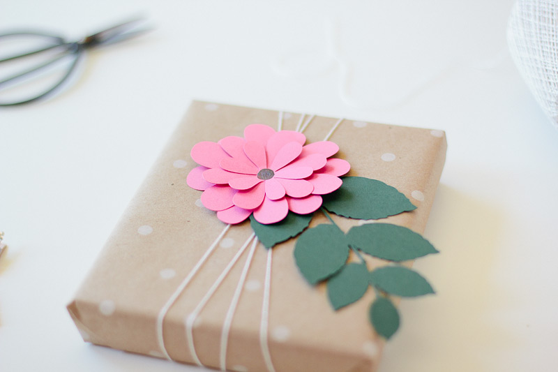 gift wrap: pink bloom via ANASTASIA MARIE