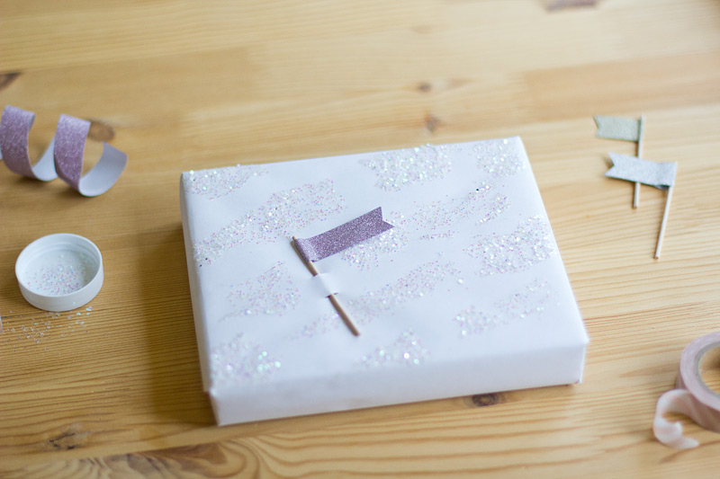 gift wrap: itty flag // by ANASTASIA MARIE